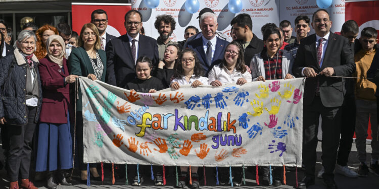 İstanbul'da "Masa Tenisi Otizm Farkındalık Turnuvası" düzenlendi