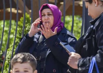 İstanbul'da deprem: Cep telefonları neden çalışmadı?