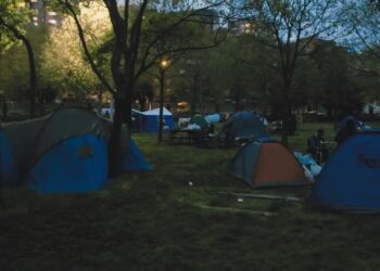 İstanbullular Çadırlarda, Araçlarda, Camilerde Sabahladı