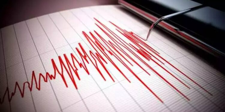 İzmir Körfezi'nde 4 Büyüklüğünde Deprem