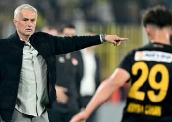 Jose Mourinho'yu Maç Sonunda Çıldırtan Soru! Muhabire Sert Çıkıştı: 'Amacınız Nedir?'