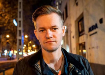 Kalemin kılıçtan güçlü olduğuna inanmak istiyorum