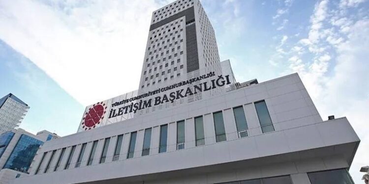 Köklü liselerde öğretmenler açığa alındı, işten çıkarıldı' yönündeki iddialar asılsızdır