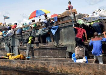Kongo'da Teknede Yangın Faciası: 148 Ölü, Onlarca Kayıp