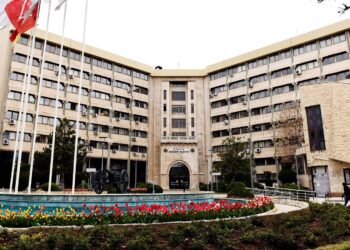 Konya Büyükşehir Belediyesi, MEB'e tahsis edilen binayı alıp Diyanet'e verdi