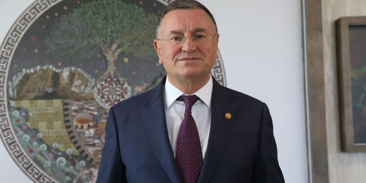 Lütfü Savaş'ın Avukatı Duyurdu: 21. Olağanüstü Kurultay İçin de Dava Açacak