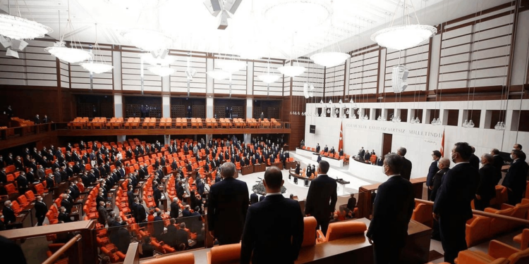 Meclis'teki 23 Nisan Oturumundan İlginç Notlar