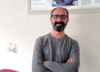 Mersin’deki öğretmen, polisin ve savcının Kürtçe çevirisinin kurbanı oldu, "terör örgütü propagandası” yapmakla yargılanacak