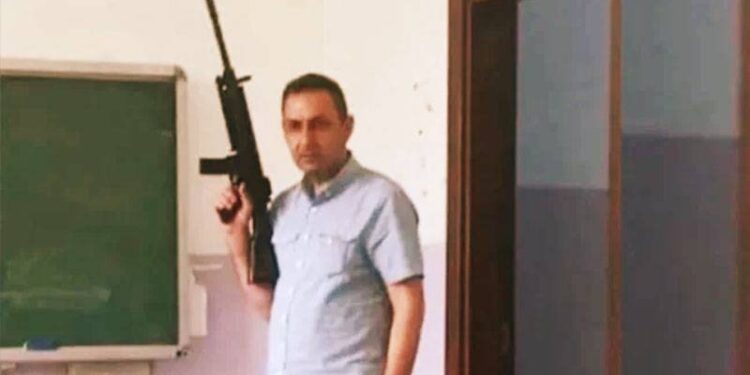 Müdür yardımcısına bak sen!