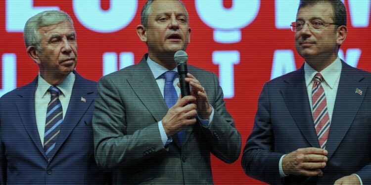 'Muhalefetin Cumhurbaşkanı Adayı Kim Olmalı?' Anketteki İmamoğlu Detayı Dikkat Çekti