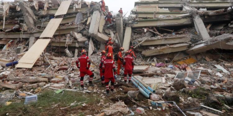 Myanmar'daki Depremlerde Bilanço Ağırlaşıyor: Can Kaybı Yükseldi