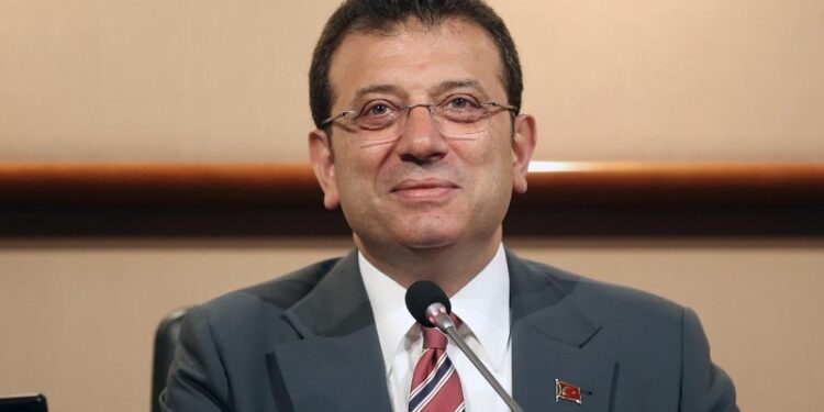 Ne yaparsan yap seçimde karşında Ekrem İmamoğlu olacak, hem de milyonlarca!