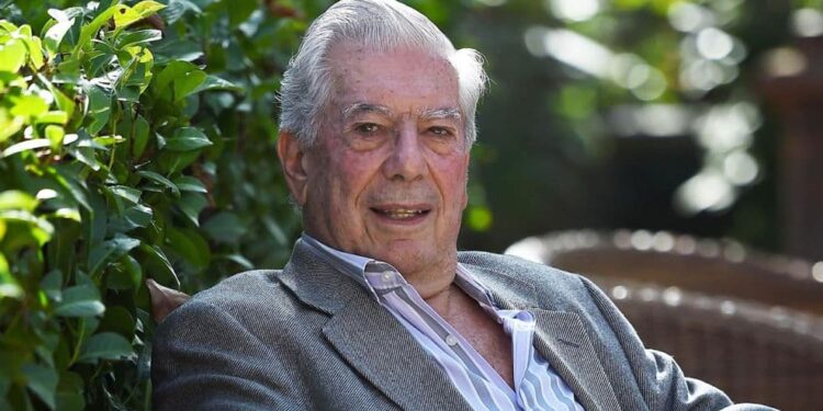Nobel ödüllü yazar Mario Vargas Llosa hayatını kaybetti