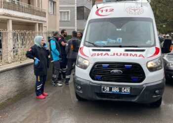 Okulda Zehirlenme Şüphesi: 13 Öğrenci Hastanelik Oldu