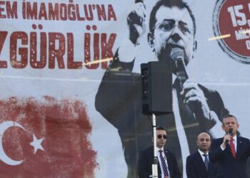 Özel: Cuntaya kalkışan Erdoğan'a sesleniyorum, ABD'den icazet alıp almadığını açıkla