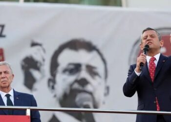 Özel ve AKP'liler arasında 'cunta' tartışması