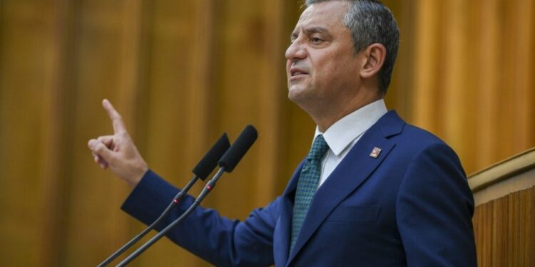 Özgür Özel'den Boykot Soruşturmasına Tepki