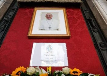 Papa'nın Odaları Mühürlendi, Balıkçı Yüzüğü İmha Edildi