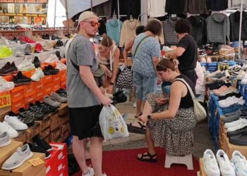 Pazarlıkta Fiyatı Yarı Yarıya Düşürecek 3 Kelime Ortaya Çıktı