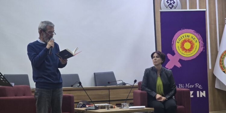 Şair Ahmet Telli: Şiir bir itirazdır