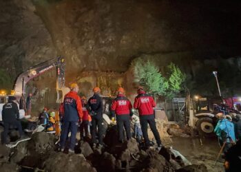 Samsun'da 3 kişinin öldüğü heyelan faciasında akaryakıt istasyonu müdürü gözaltına alındı