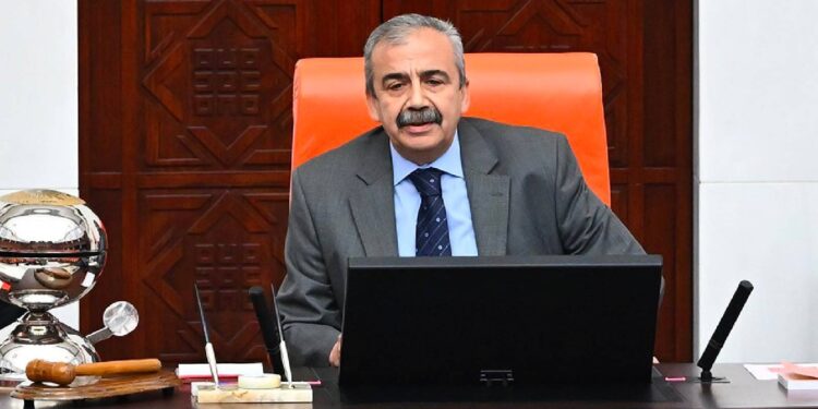 Seni bekliyoruz sevgili hemşehrim, aramıza tekrar dönmeni