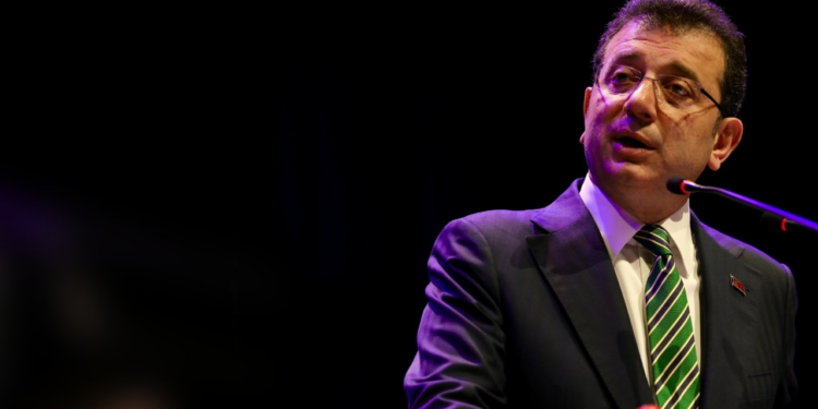 Sevda Türküsev'in 'İmamoğlu' Teorisi Sosyal Medyayı Salladı, Yorum Üstüne Yorum Yağdı