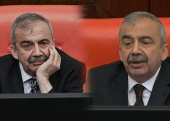 Sırrı Süreyya Önder Kalp Krizi Geçirdi! Yoğun Bakıma Kaldırıldı: Durumu Kritik