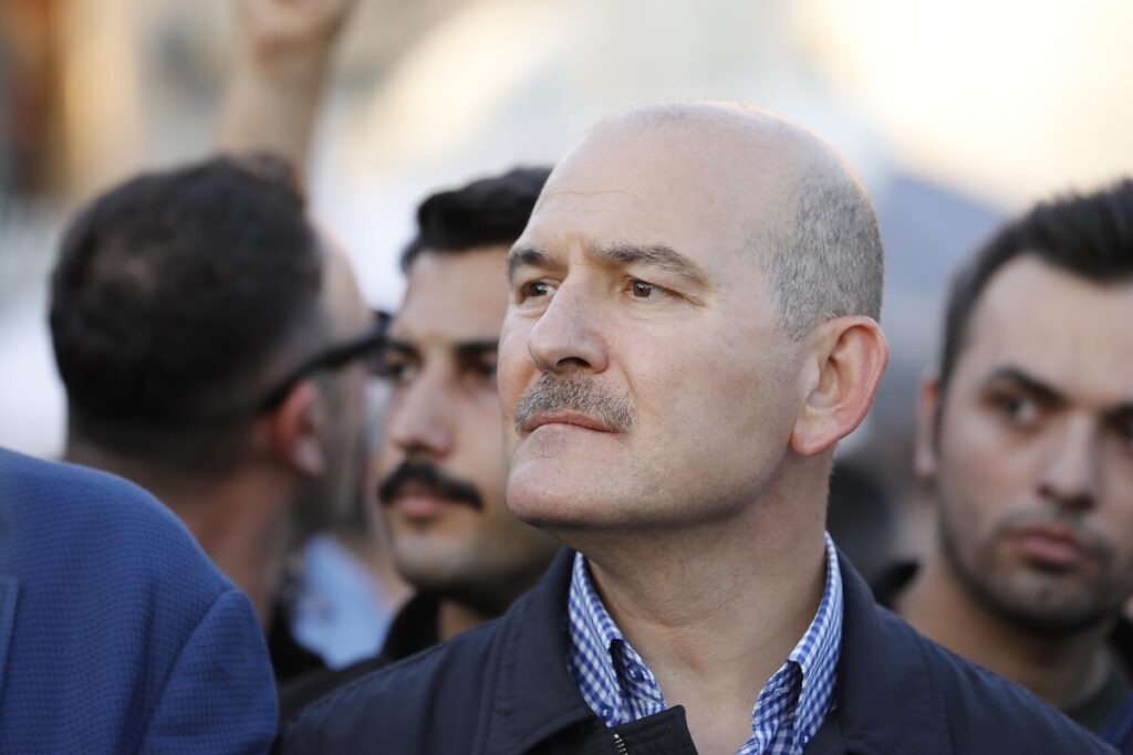 Soylu, Falyalı iddialarına cevap verdi: Namusumuzu yolda bulmadık