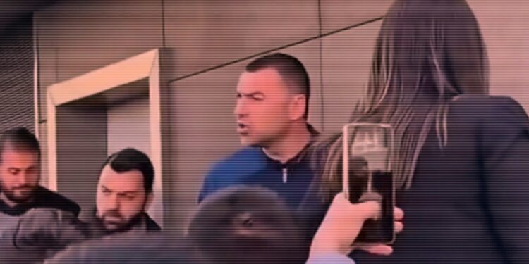 Taraftarın Fenerbahçe Sözleri Burak Yılmaz'ı Çıldırttı: Ne Demek İstiyorsun Lan?