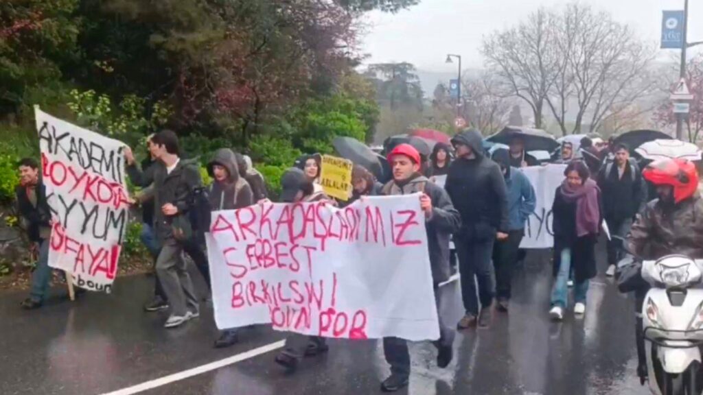 "Tek adam rejiminin hiçbir meşruiyet zemini kalmamıştır"
