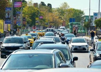 Trafik yoğun, hastaneler tahliye ediliyor, benzinliklerde kuyruklar var