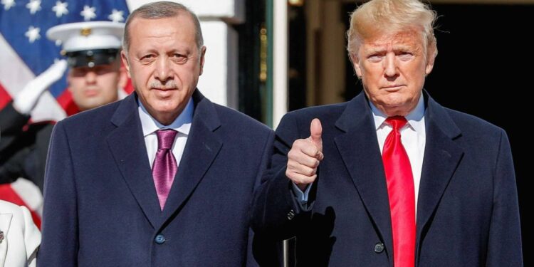 Trump'tan Cumhurbaşkanı Erdoğan'a Övgü Dolu Sözler: 'Suriye'de Kimsenin Yapamadığını Yaptı'
