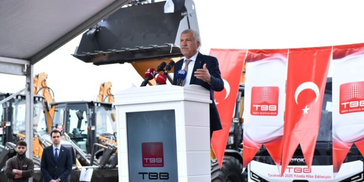 Türkiye Belediyeler Birliği'nden 40 Belediyeye 40 Hibe