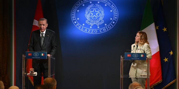 Türkiye ile İtalya Stratejik Ortaklığı Derinleştiriyor... 42 Maddelik Ortak Bildiri Yayımlandı: AB İlişkileri, Vize ve Gümrük Birliği Ön Planda