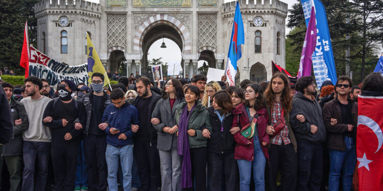 Tutuklu gençler davası: 'Suç tarihinde' gözaltında oldukları ortaya çıktı