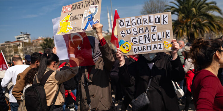 Tutuklu öğrencilere işkence iddiası: Tecrit koğuşuna alındılar