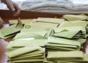 Üye Sayısı Arttı, İşler Karıştı! CHP Yeni Örgütlenme Modeline Geçiyor