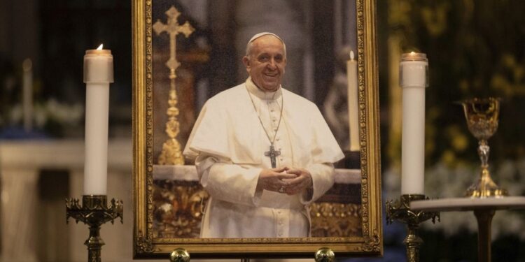 Vatikan, Papa Francis'in felç ve kalp yetmezliği nedeniyle öldüğünü açıkladı