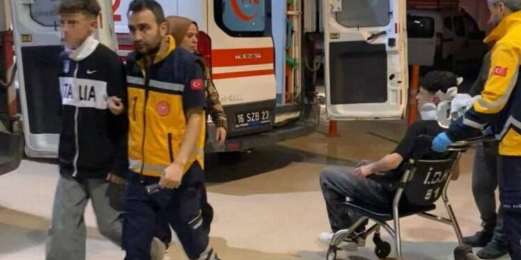 'Yan Baktınız' Diyerek Çocukları Darbetti