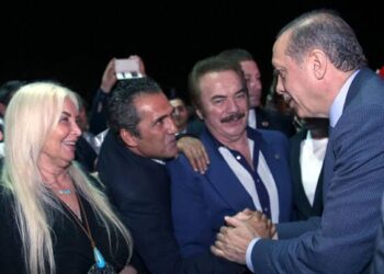 Yandaş sanatçı Yavuz Bingöl, Özgür Özel'e 'boykot' mektubu yazdı