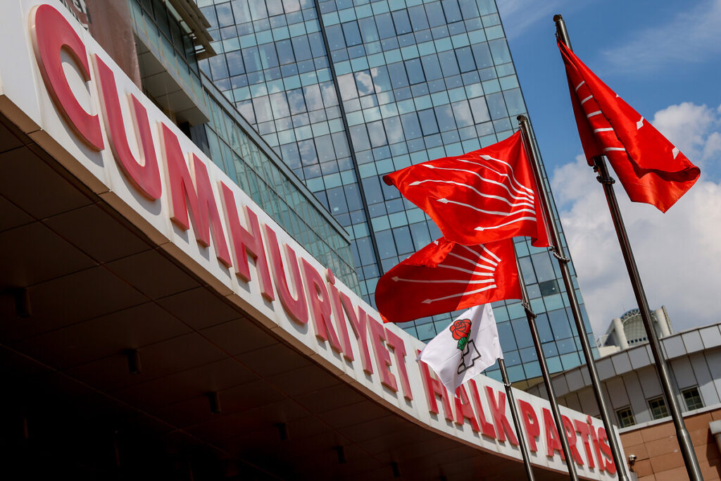 Yargı kıskacında bugün: Yedi CHP'li gözaltına alındı