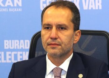 Yeniden Refah Partisi'nde Sular Durulmuyor: Bir Toplu İstifa Daha!