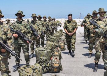 Yunanistan'dan Ege'de Tansiyonu Yükseltecek Hareket: Tam 150 Bin Yeni Asker