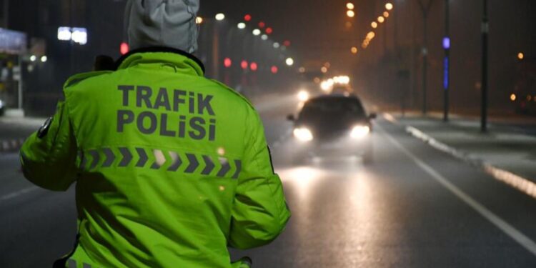 Zincirleme trafik ihlallerine ağır yaptırım geliyor