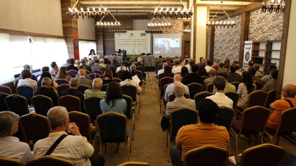 ‘Gırona manifestosu’ konferansı: Örgütlenmemiz gerekiyor