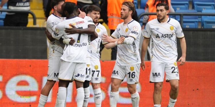 1. Lig'de Küme Düşen Son Takım Belli Oldu