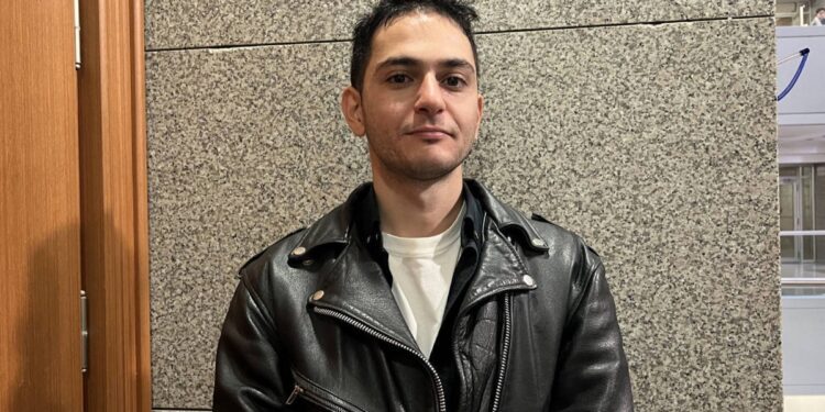 Gazeteci Karabay’ın tutukluluğuna itiraza ret