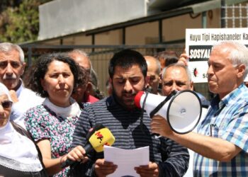 Adliye önünde eylem: ‘Kuyu tipi’ cezaevleri kapatılsın