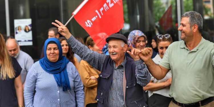 Amed ve Peyas Belediyesi’nde 8 yıl sonra 1 Mayıs kutlaması